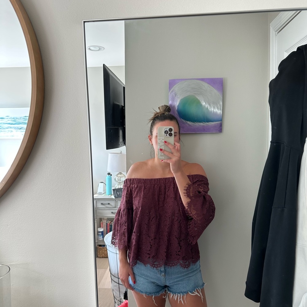 Finn&Grace lace off the shoulder top